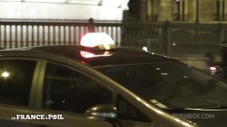 Le taxi pervers doit negocier avec une patronne dure en affaires!