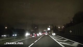 Le taxi pervers doit negocier avec une patronne dure en affaires!