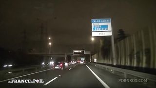 Le taxi pervers doit negocier avec une patronne dure en affaires!