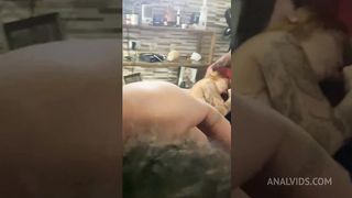 SURUBA NA CASA DE AMIGOS DOIS HOMENS PARA TRES MULHERES