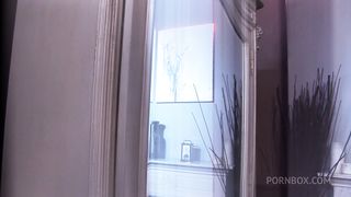 HORNY CHICKS GETS PLOWED BY A HUNG DUDE