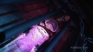 GIRLS IN COSTUME GET PUSSIES LICKED