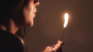 STOCKINGS-WEARING BRUNETTE ENJOYING ANAL