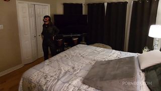NECESITABA UNA VERGA ANTES DE IR A LA FIESTA DE DISFRACES - PARTE 1