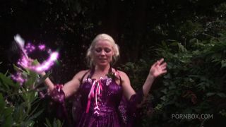 MATURE WHORE POUNDS WET PUSSY WITH BIG DICKS