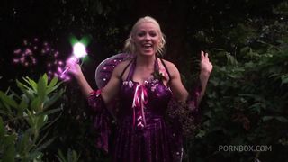 MATURE WHORE POUNDS WET PUSSY WITH BIG DICKS