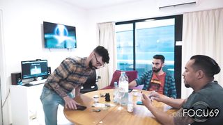 FOCU69 - MUNECA DE LA MAFIA 4K