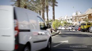 GOLD DIGGER ALYSSIA GETS FUCKED BY A BIG SHOT !