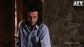 SLUT SARAH TWAIN WITH HUGE BREASTS AND BRUNETTE HAIR GETS BOTH HOLES FILLED BY MONSTER COCK AND FUCKED IN THE ASS