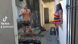 ELA FEZ PASSIVA COM O CUZINHO GOZEI DENTRO E FORA DA SUA BUCA