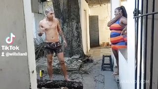 ELA FEZ PASSIVA COM O CUZINHO GOZEI DENTRO E FORA DA SUA BUCA
