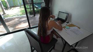 HORNY GUY PERSUADED TO FUCK HIS GF WHILE SHE WAS WORKING! OMG, HE CUM TWICE, FACIAL AND CREMPIE!