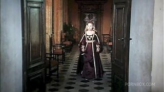 ITALIAN ORGY AROUND THE TABLE