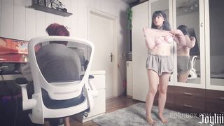 I SEDUCE MY STEPBROTHER WHILE HE PLAYS VIDEO GAMES - JOYLIII