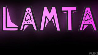 SEXY MILF RUBBING HER CLIT TIL SHE CUMS