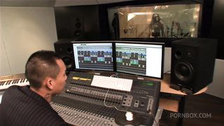 SHAKING EXPLOSIVE PUSSY LICKING ORGASM