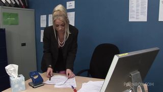 SUCKING AND FUCKING BIG COCK