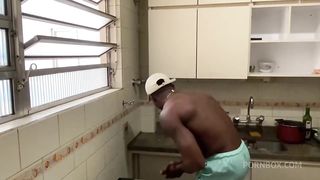 COMI MINHA VIZINHA NA MAQUINA DE LAVAR