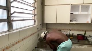 COMI MINHA VIZINHA NA MAQUINA DE LAVAR