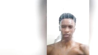 MAVAMBO NOVINHO BLACK CAVALO NO BANHO