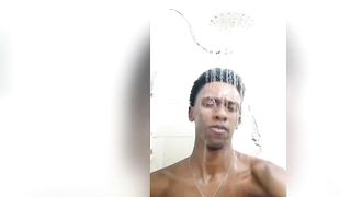 MAVAMBO NOVINHO BLACK CAVALO NO BANHO