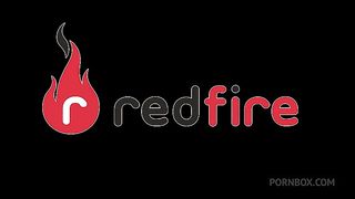 Taras de um fotografo 2! Uma orgia com muita putaria e anal com 3 gostosas do porno [Parte 2]