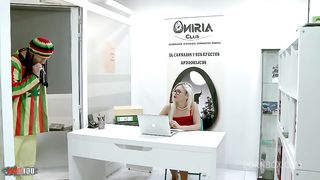 Threesome with Vanessa Coccolona at the marijuana plantation