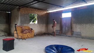 SEU PADRASTO SAIU DA PRISAO E ELA ESPEROU POR ELE NO SOFA, MASTURBANDO SUA BUCETA E DEU A GRANDE BUNDA APERTADA, UMA GRANDE FODA