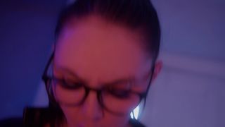 BEAUTIFUL MILF PEGGING HER PARAMOUR S AND GETS CUM.