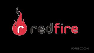 Blogueirinha loiraca Fa padilha fodeu no pelo com negao pirocudo e fez anal sem frescura - Com Mark Butt