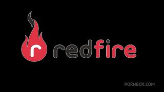 Blogueirinha loiraca Fa padilha fodeu no pelo com negao pirocudo e fez anal sem frescura - Com Mark Butt