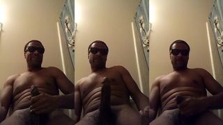 LEEZY11 TOILET NUTTIN