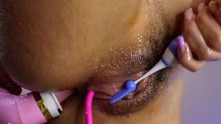 MATURE BRUNETTE WHORE MASTURBATES TO MULTIPLE SQUIRTING ORGASMS