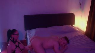 LECHEROUS WIFE PEGGING HER MALE S AND GETS CUMSHOT.