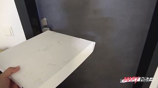 No money for the delivery service - what now?