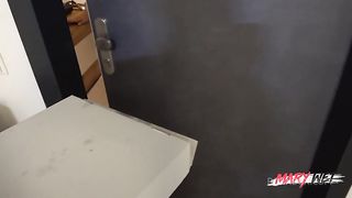 No money for the delivery service - what now?