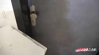 No money for the delivery service - what now?