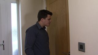 NAUGHTY BOMBSHELL TEASES THE POOL GUY TO FUCK