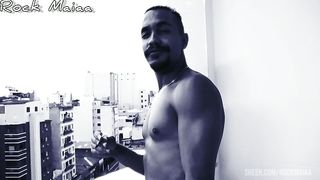 Apos a entrevista esfolei o cu da apresentadora fazendo ela gozar igual a um chafariz.