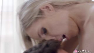HARDCORE SEX WITH HOT BLONDE MILF ENDED IN BIG CREAMPIE