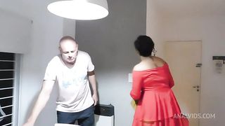 MI MARIDO DESCUBRIO QUE ESTOY EMBARAZADA Y ME ECHO A LA CALLE TUVE QUE IRME DE UN MACHO QUE ME HACE TRABAJAR DE PUTA