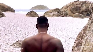 Dando o cu pro meu negao na praia deserta