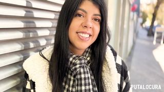 PUTALOCURA - SEXY BRASILENA KAROLL FERRAZ SE FOLLA A TORBE Y TRAGA SU LEFA EN PILLADA.