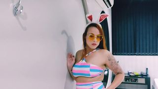 RUIVA SAFADA E CHEIA DE TESAO , GOZANDO NA MINHA PICA