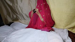 VERY CUTE SEXY HOUSEWIFE AND D SEXY GAND CHUDAI CHUT SEXY SAL GIRH KI RED SHAREE HARD FUCK ANAL SEX