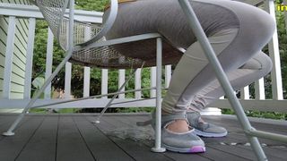 AMI MERCURY PISSING HER YOGA LEGGINGS AFTER RUN