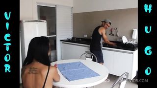 METENDO A ROLA NA BUNDA DELA