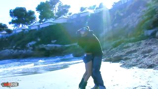 Sex Threesome on a public beach with Yesenia Rock and Jessica Bitch