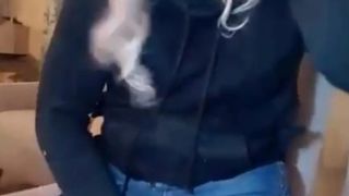 MINISKIRT SLUT WANTS TO CUM OHMIBOD SEX CAM