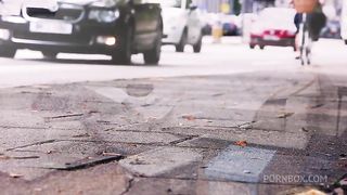 My friend helped me with my move and I gave him my pussy to say thanks. - Oscar Luz e Lunna Real